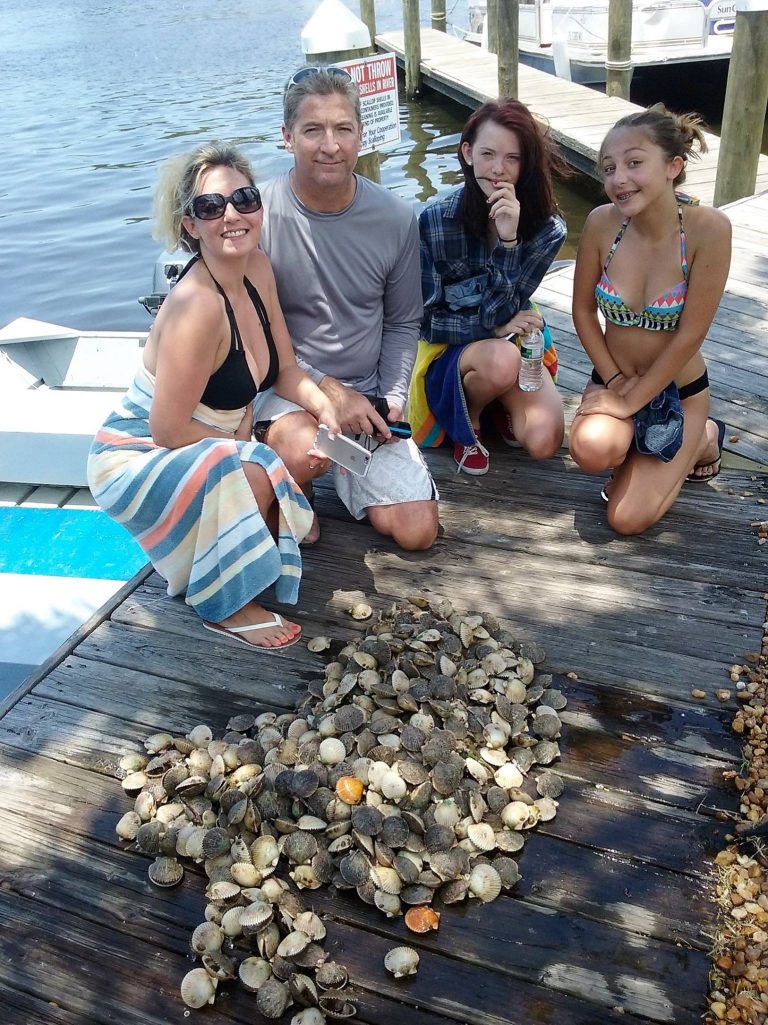 Family Fun Scallop Hunting